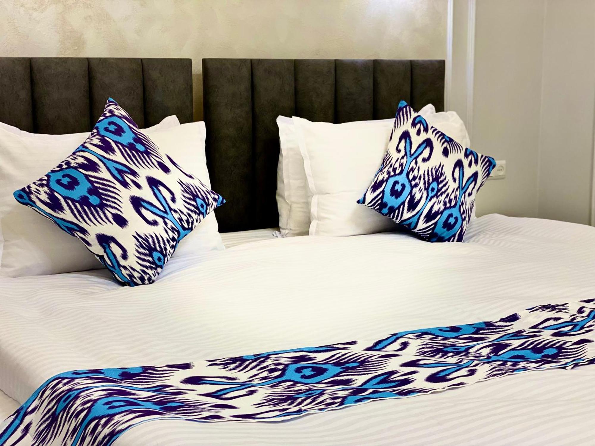 Isakhoja Hotel Хива Экстерьер фото
